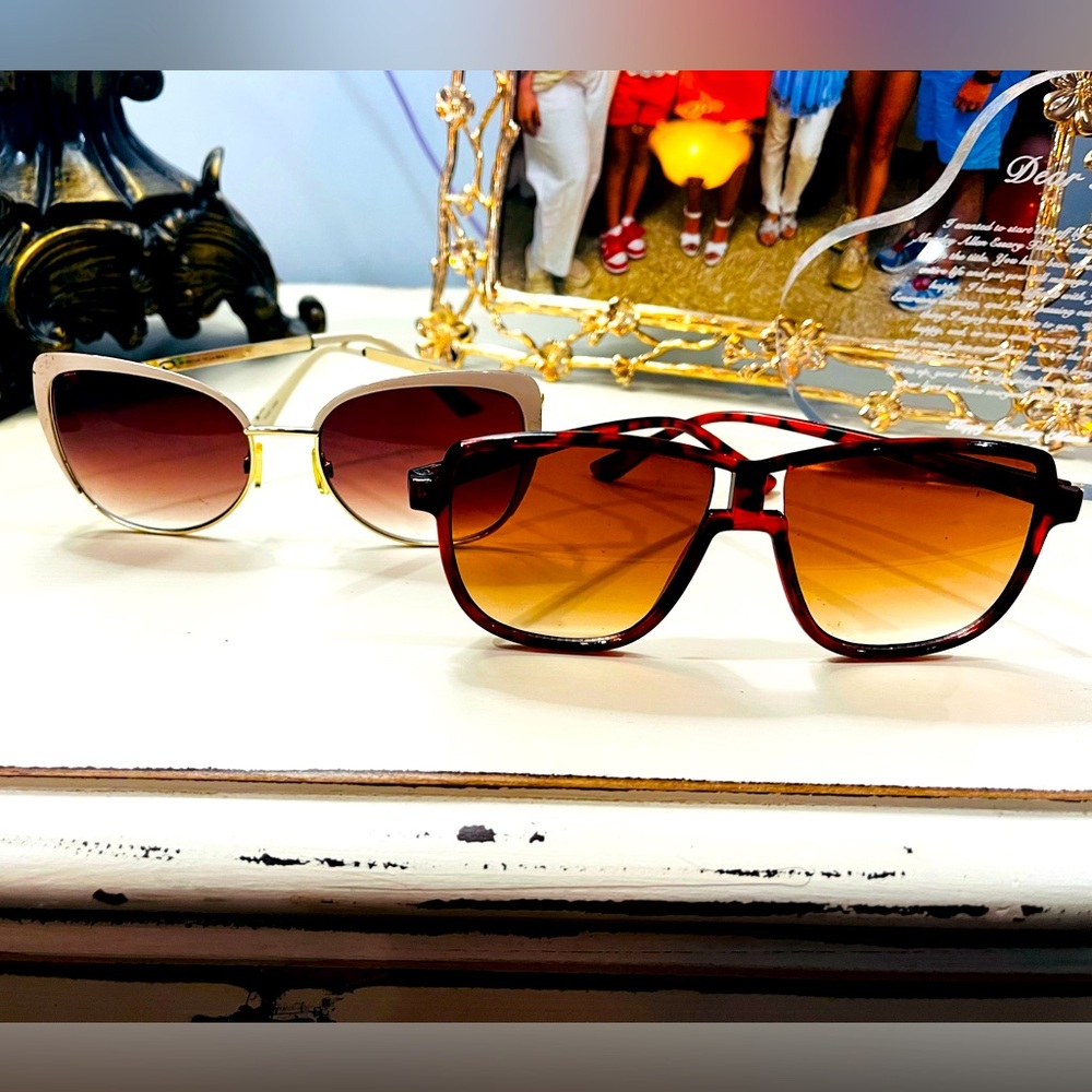2 Stylish Pair of Women's Sunglasses